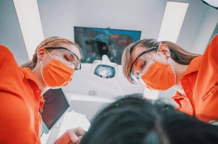 Revitalizarea zâmbetului: 3 moduri prin care poți avea un zâmbet mai strălucitor