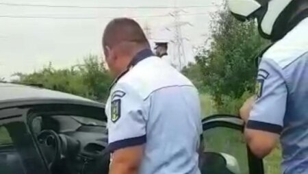 Alcoolemie record, viteză record, carnet de conducere – fără. Mașina plină de…