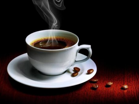 Scriitori celebri despre cafeaua de dimineaţă. Gânduri de memorat, iar unele, de uitat!