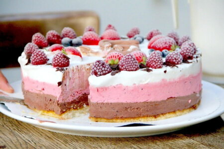 Ce torturi personalizate sunt la modă în orice cofetărie din București