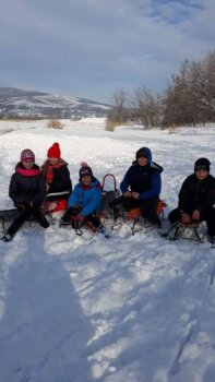 Ana Luciana Avramescu: Cu sania, pe uliţele satului