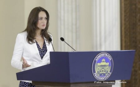 Iohannis și-a descoperit vorbirea! Ca atare, purtătoarea de cuvânt Mădălina Dobrovolschi și-a dat demisia