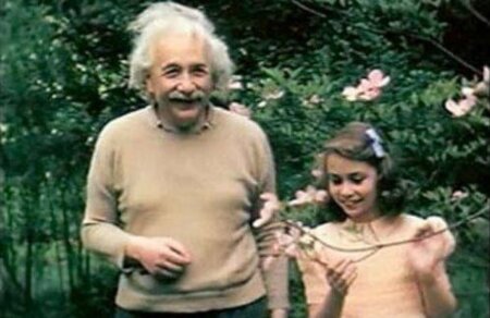 Scrisoarea lui Albert Einstein către fiica sa Lieserl: Forța universală este IUBIREA. Datorită ție am ajuns la răspunsul suprem