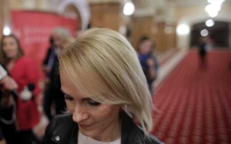 Ședință PSD: Firea a ieșit din sală plângând. Olguța Vasilescu cere demisia Vioricăi Dăncilă