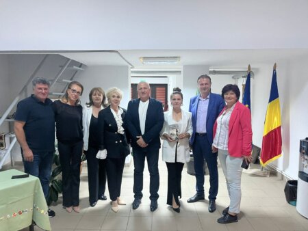 Carte, muzică și poezie, într-un eveniment special organizat de Primăria și Casa de Cultură din Urlați – Prahova