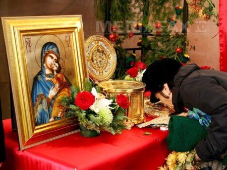 Rugăciunea ajutătoare către Maica Domnului face minuni