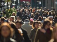 Sondaj IRES: 80% dintre români consideră că țara  merge „într-o direcţie greşită”
