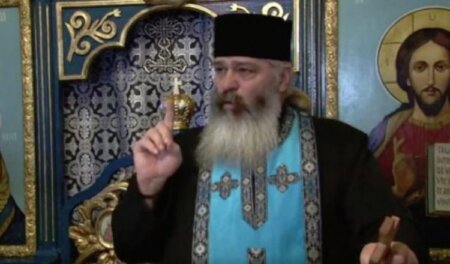 Părintele Calistrat: Ca să nu fii stresat, trebuie să ai aceste două cuvinte în minte, un pic de agheasmă băută dimineaţa și așa faci față la toate relele…