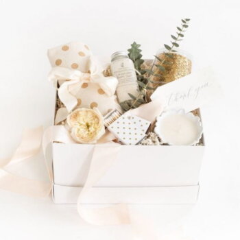 5 cadouri de martisor care nu trec neobservate de catre partenerii tai de afacere si clienti