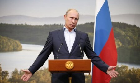 Putin inspectează Crimeea, teritoriu ocupat prin intervenție militară
