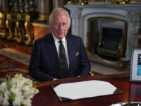 Suma colosală plătită de Regele Charles la stat și motivul pentru care refuză să locuiască la Palatul Buckingham