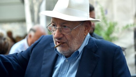 Umberto Eco, despre ”invazia imbecililor”