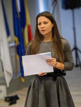 Giorgiana Radu-Avramescu: Rezistența prin Cultură. Prin poezie și umor