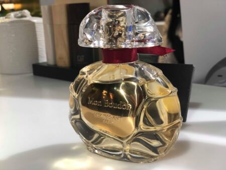 Parfumul Reginei Maria, recreat dupa 100 de ani. „Mon Boudoir” s-a relansat la Bucuresti