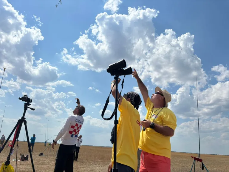 Performanță românească de top la Campionatele Europene și Mondiale de Aeromodelism din Salonta! 3 Performanta romaneasca de top la Campionatele Europene si Mondiale de Aeromodelism din Salonta 6