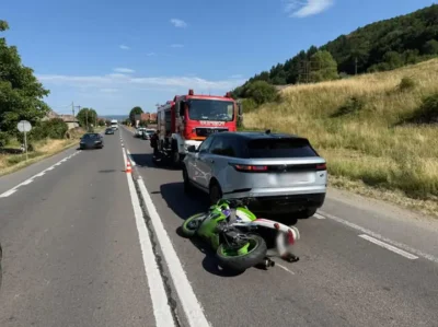 Accident în Cluj! Motociclist lovit din spate pe DN1-E60 din cauza distanței mici!