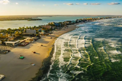 Mamaia, stațiunea pustie! Telegondola goală și prețuri care alungă turiștii în plin sezon