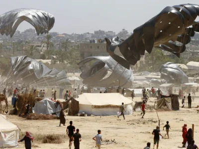 Foarte grav! Ajutoarele aeriene din Gaza devin o capcană mortală: oameni uciși și foamete în creștere!
