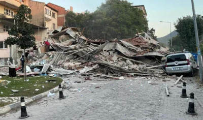 Cutremur de 6,1 pe Richter în Turcia: Istanbulul resimte șocul, dar autoritățile neagă victimele!
