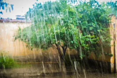 Alertă meteo în Sibiu! Cod portocaliu de furtuni, vijelii și grindină în mai multe localități!