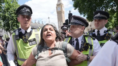 Breaking! 365 de arestări la Londra în timpul unui protest pentru Palestine Action. Ce au descoperit polițiștii la fața locului!