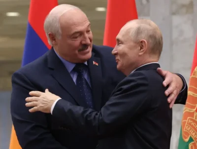 Putin și un „warlord” libian, acuzați că orchestrează un nou val masiv de migranți spre Europa! Ce știe Comisia Europeană despre zborurile suspecte?