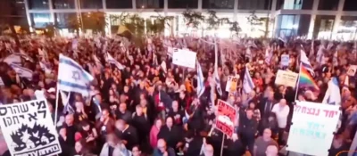 Zeci de mii de oameni protestează la Tel Aviv împotriva extinderii războiului din Gaza! Ce spun rudele ostaticilor?