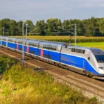 Șoc în Franța! Traficul feroviar paralizat după ce cabluri au fost incendiate intenționat! 15 tren