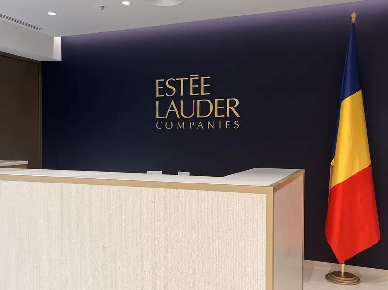 Estee-Lauder.webp