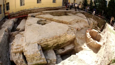 ALERTĂ la Castelul Huniade: grenade și muniții din Al Doilea Război Mondial, descoperite în Timișoara