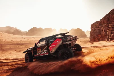 dacia sandriders spectacol in raliul dakar