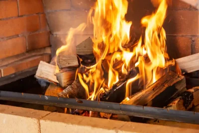 cum alegi lemnele de foc potrivite pentru o iarn lung la cas