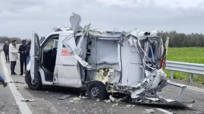 „Jaf ca în filme” pe o autostradă din Italia: Un furgon blindat a fost atacat de un comando înarmat