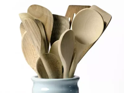 Sfaturi utile pentru igienizarea și conservarea ustensilelor de lemn