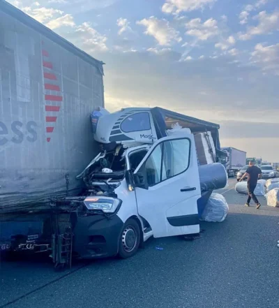 Haos total pe autostradă în acest moment: „Acum! Accident grav pe A1. Trafic paralizat”