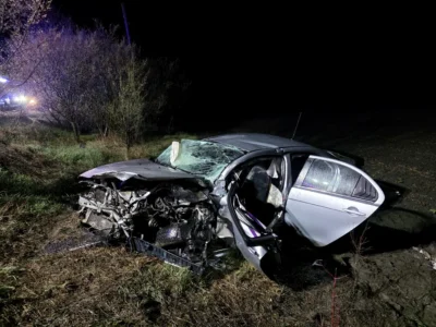 Accident terifiant în miez de noapte, în Cluj: cinci oameni prinși între fiarele mașinilor