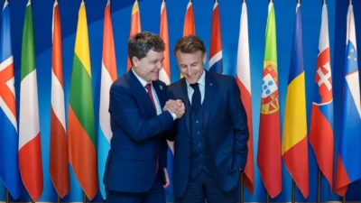 Țoiu: România ar fi primit invitație din partea Franței pentru a găzdui elemente ale „scutului nuclear”, însă nu figurează în grupul prezentat de Macron.