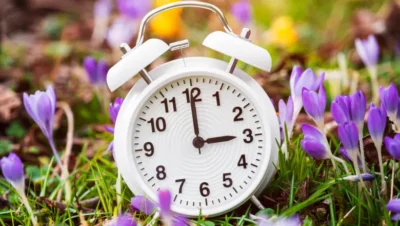 Ora de vară 2026: De ce este mai greu de suportat de organism decât în toamnă și secretul prin care îți revii rapid