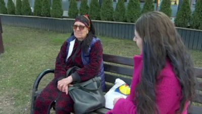 S-au trezit cu buzunarele goale după o viață de muncă: Cum au fost păcăliți pensionarii din Iași de o casă de ajutor reciproc