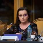 Simona-Elena Macovei, deputat S.O.S. România: Nu vă atingeţi de memoria României