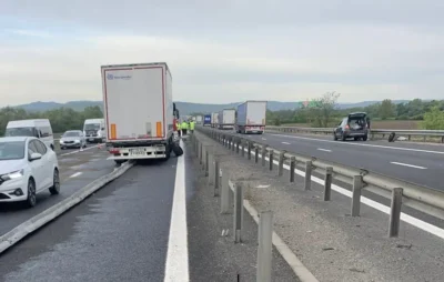 Haos pe autostrada A1: un TIR a rupt parapetul și a ajuns pe contrasens la Orăștie