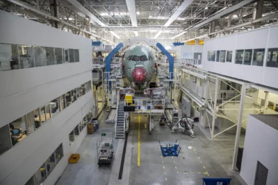 Airbus pierde teren: profituri în declin rapid pe fondul dificultăților din lanțurile de aprovizionare