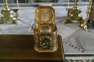 Val de pelerini așteptat în Teleorman: moaștele Sfântului Gheorghe ajung la Mănăstirea Pantocrator. Program complet