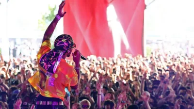 Ce au găsit polițiștii în portbagajul mașinii Tesla a unui cântăreț american celebru