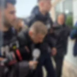 Doi ani de abuzuri sexuale asupra unei eleve – profesor arestat. Ministrul bate cu pumnul în masă: Vom lua măsuri drastice.