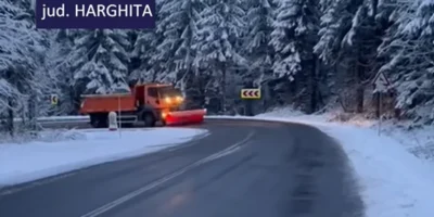 Iarna nu se dă plecată: ninsori abundente în Brașov, Prahova și Harghita în plină primăvară