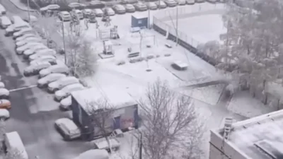 Fenomen extrem la Moscova: furtuna de zăpadă în aprilie, la doua săptămâni dupa Pastele ortodox. Meteorologii spun ca nu s-a mai văzut asa ceva de 150 de ani