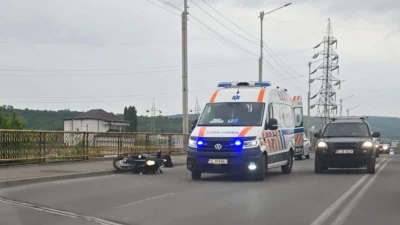 Mobilizare de urgență pe podul din Bucium după un accident în care a fost implicat un motociclist