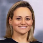 Scandal uriaș pe Wall Street: „Am fost drogat și violat de șefa mea”, afirmă un fost bancher care cere 20 de milioane de dolari