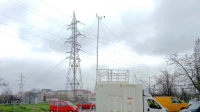 „S-a impregnat în casă, în sufletele noastre”. De unde venea mirosul oribil care a „paralizat” două cartiere din Iași
